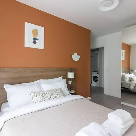 Prime Designed 2br W Parking/gym #86 شقة