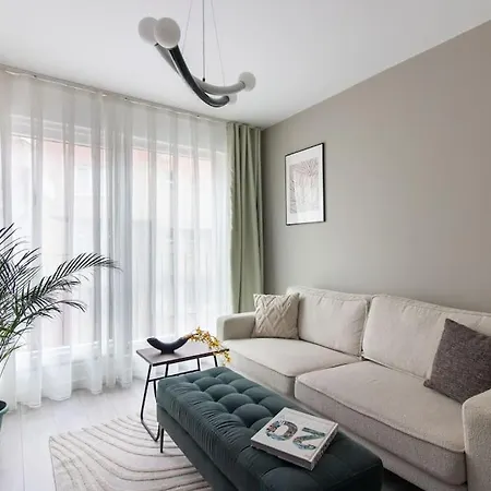 Prime Designed 2br W Parking/gym #86 *